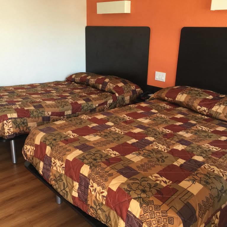 Motel 6 Bakersfield Dış mekan fotoğraf