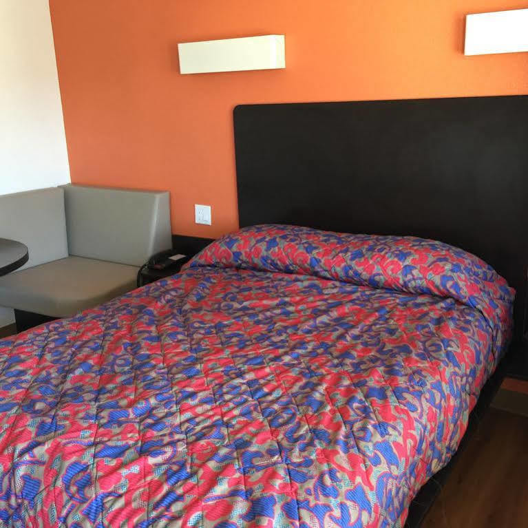 Motel 6 Bakersfield Dış mekan fotoğraf