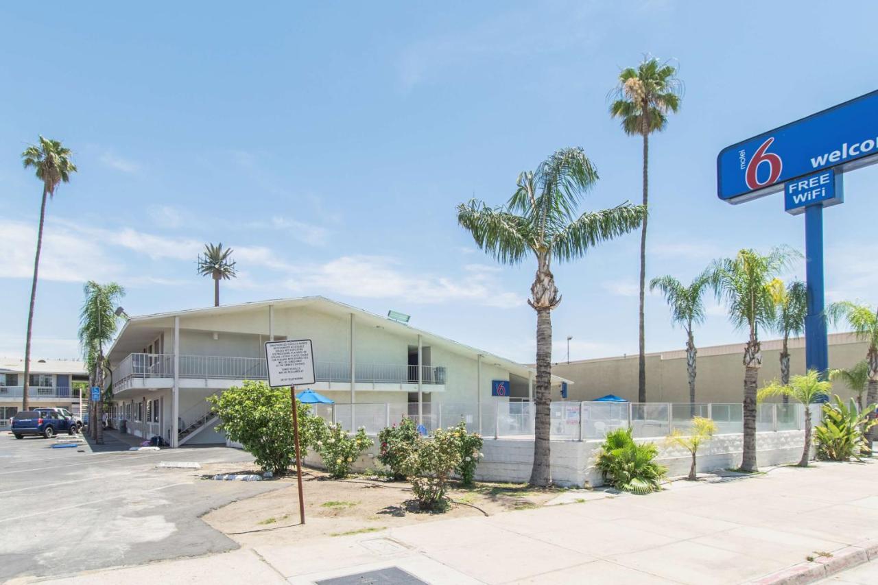 Motel 6 Bakersfield Dış mekan fotoğraf