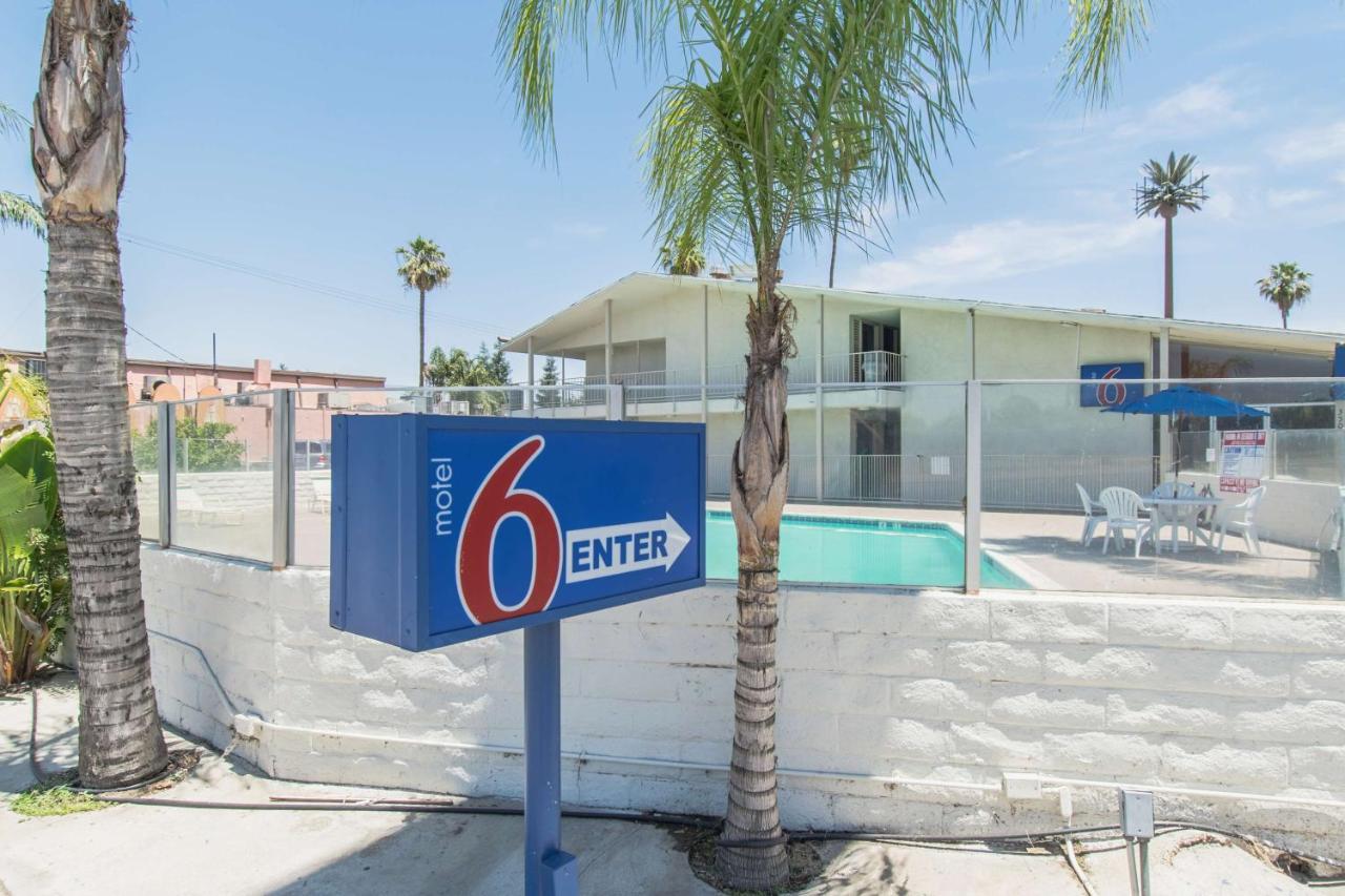 Motel 6 Bakersfield Dış mekan fotoğraf